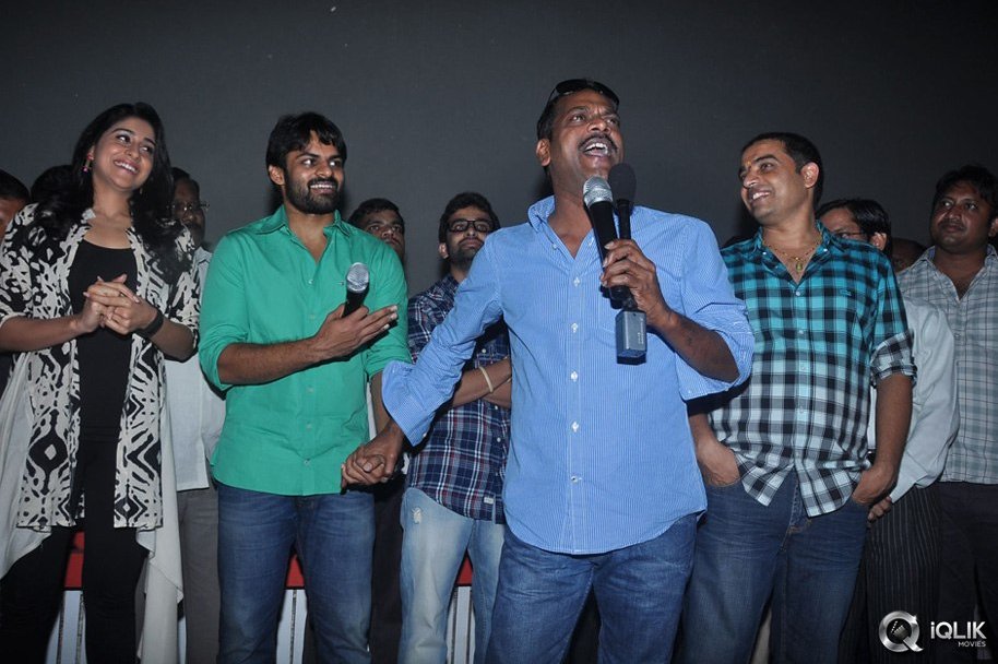 Pilla-Nuvvu-Leni-Jeevitham-Movie-Team-Visits-Viswanath-Theatre